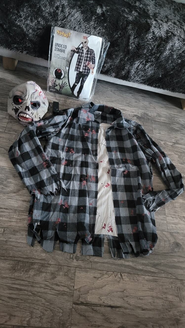 Spirit Halloween Undead Zombie Costume Adult Men Large Light Up Mask Flannel